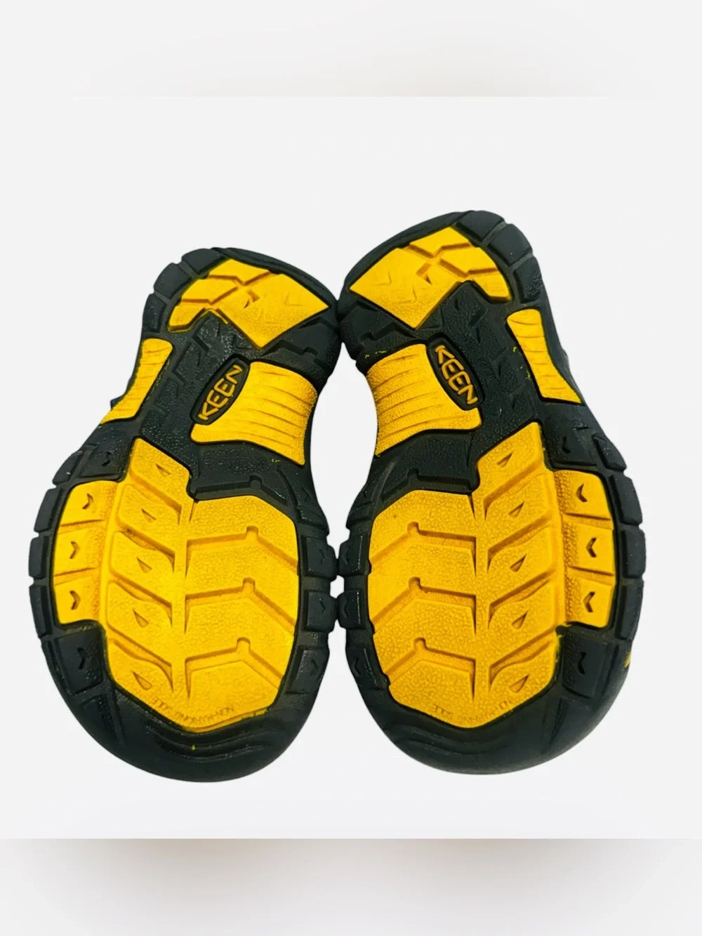 Keen Kids Newport H2  Navy and Gray Closed-Toe Sport Sandals Waterproof Size 9